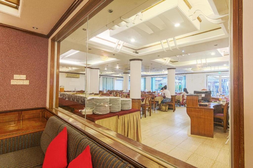 Hotel Sea Crown Cox's Bazar Kültér fotó